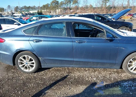 2019 Ford Fusion Energi Titanium from USA, damaged, VIN 3FA6P0SU4KR157464